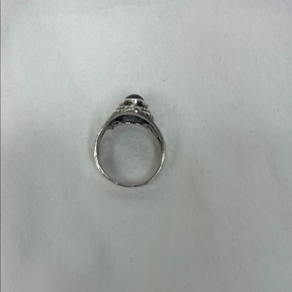 Sterling Silver and Red Gemstone Ring Size 6